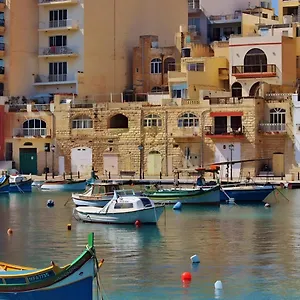 Hostel Bookarest Malta, St. Julian's